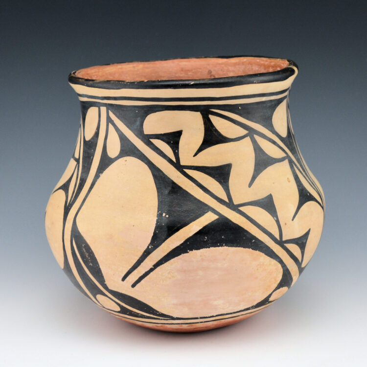 Melchor, Santana - Jar with Rain Designs - Image 4