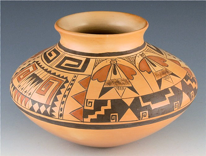 Jar by Vernida Polacca Nampeyo