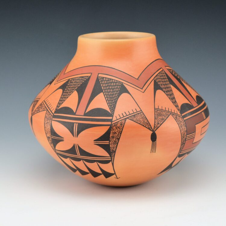 Tahbo, Mark  - Jar with Eagle Tail Design (2000)