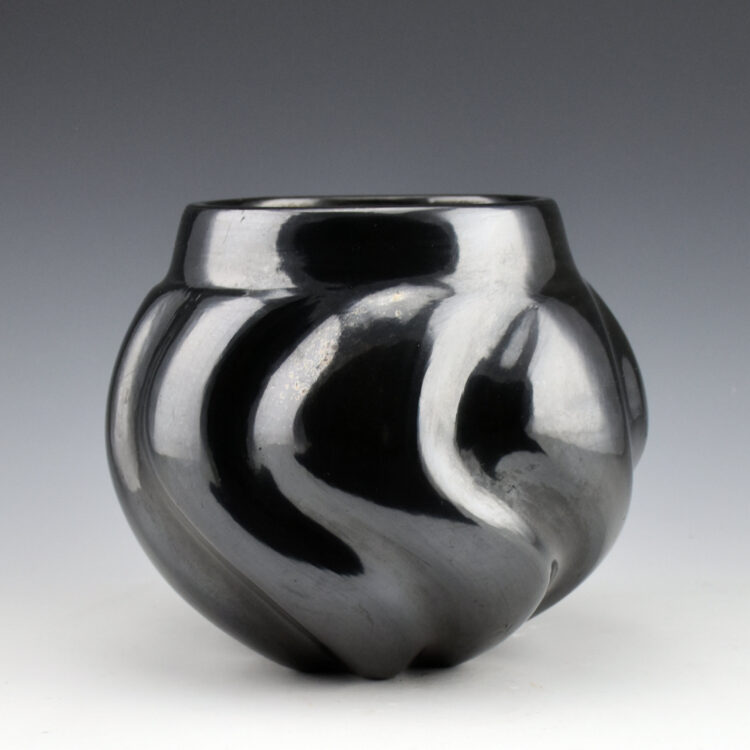 Tafoya, Margaret -Jar with Swirl Melon Ribs (1970's)