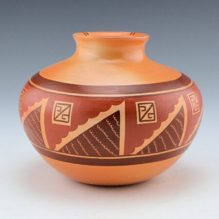 Tahbo, Dianna - Jar with Mountain Designs (1995)