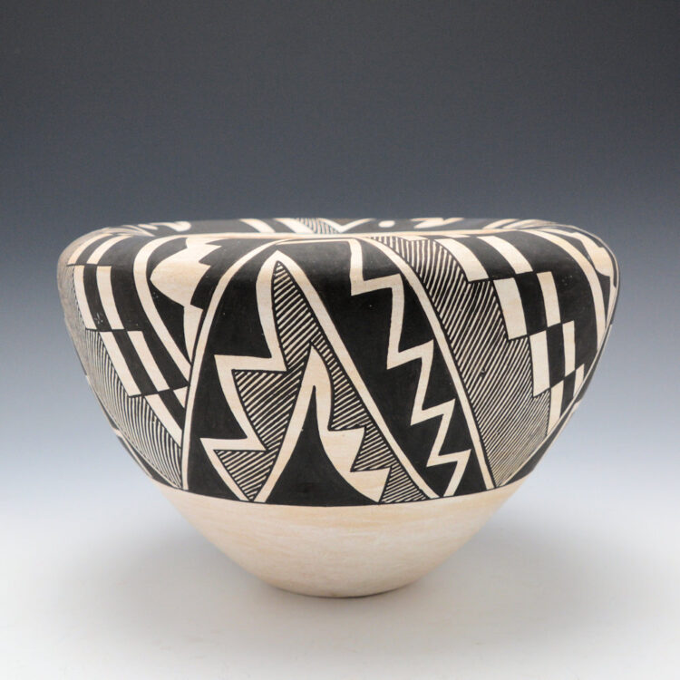 Garcia, Sarah -  Large Jar with Inturned Rim and Lightning Designs (1970s)