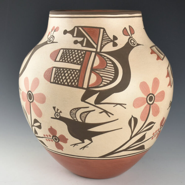 Medina, Elizabeth & Marcellus - Large Jar with Eight Birds