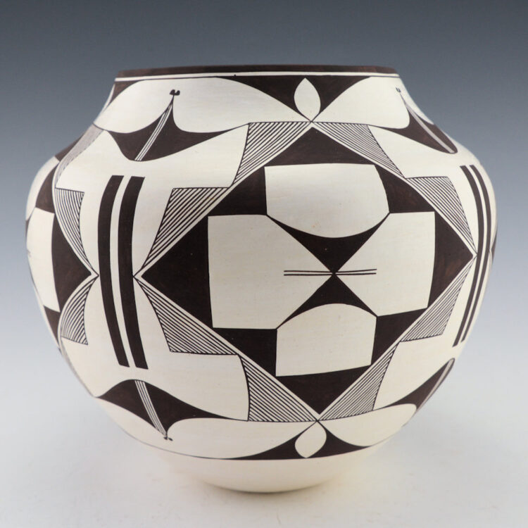 Peters, Franklin - Jar with Star & Rain Designs
