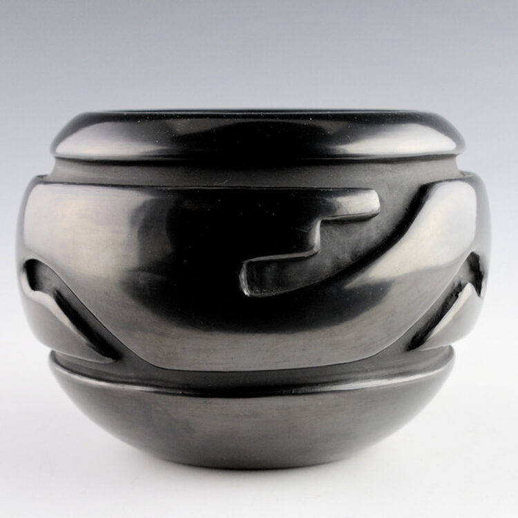 Tafoya, Linda & Lee Tafoya - Bowl with Carved Avanyu (1990s) - Image 3