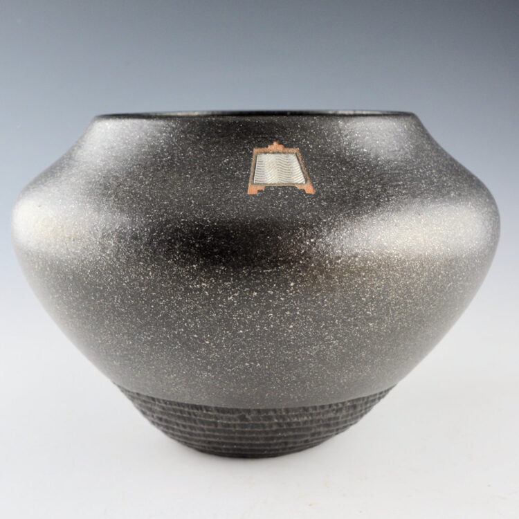 Duwyenie, Preston - Black Mica Jar Silver Inset and Corrugated Base