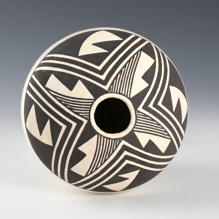 Garcia, Sarah -  Seedpot with Star Design (1970s)