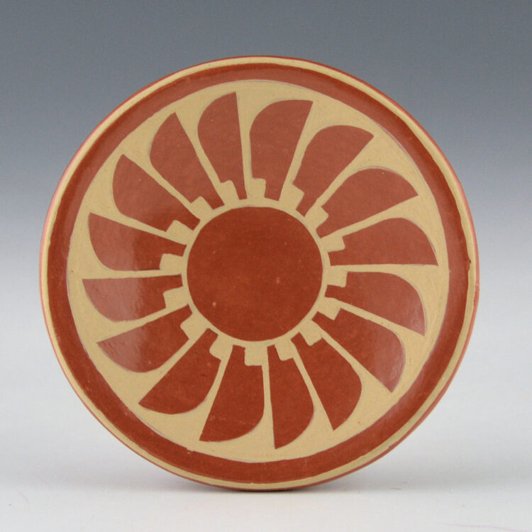 Gutierrez, Geraldine - Red Plate with 18 Feathers
