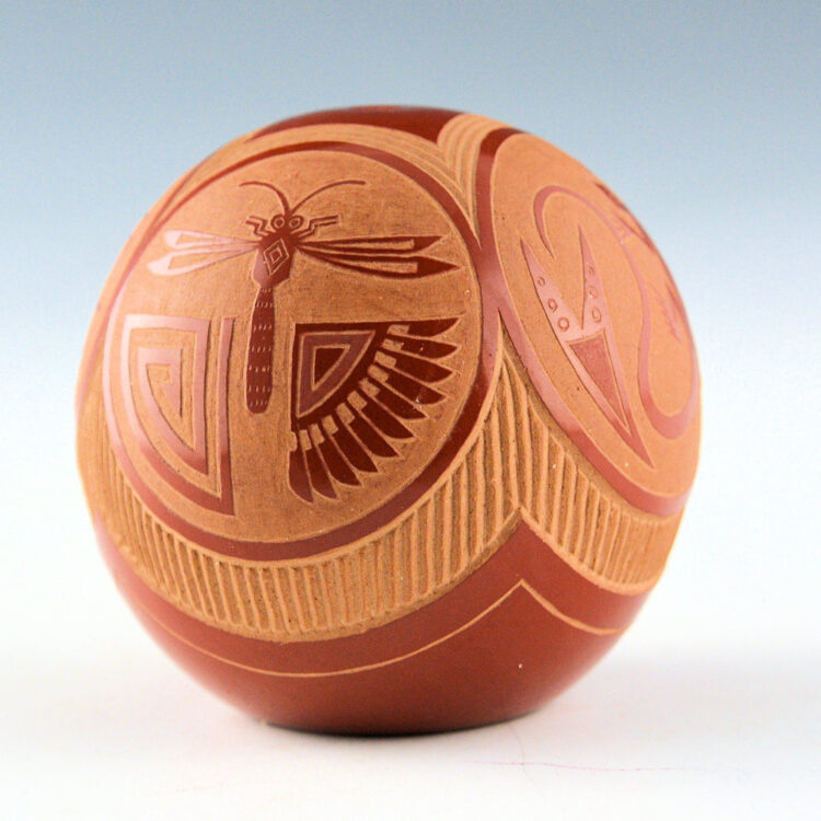 Lonewolf, Joseph - Seedpot with Mimbres Insects and Lizard (1975), Pottery Jewels
