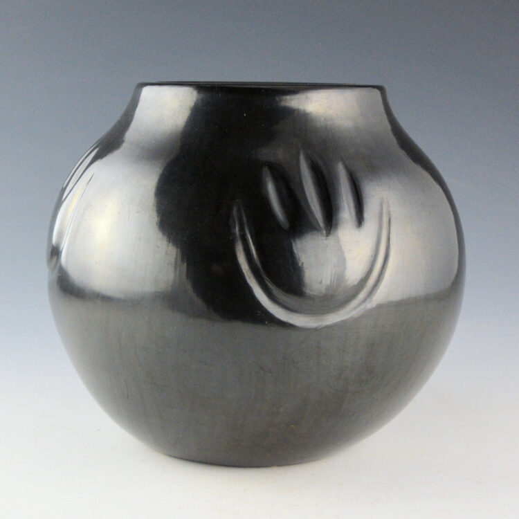 Tafoya, Severa - Jar with Four Bear Paw (1960's)