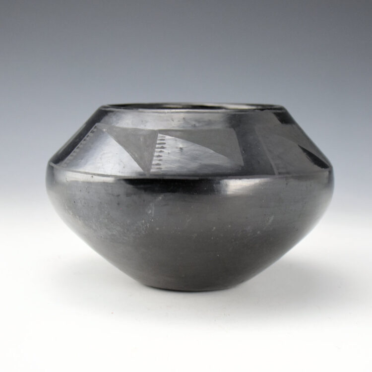 Martinez, Maxamiliana "Anna" - Jar with Rain and Cloud Designs (1920's)