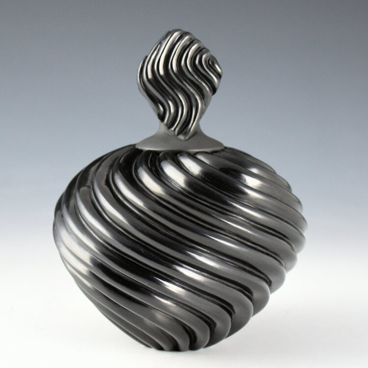 Youngblood, Nancy - 16 Rib Slant Swirl Bowl with Flame Lid (2022)