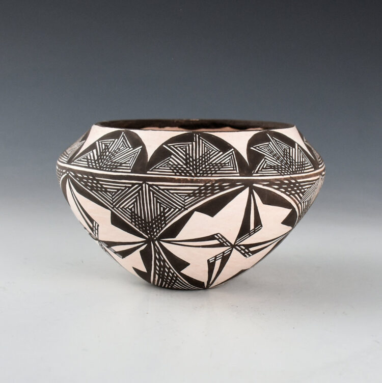 Pino-Cheromiah, June - Bowl with Fine-Line Star and Sunset Designs - Image 3