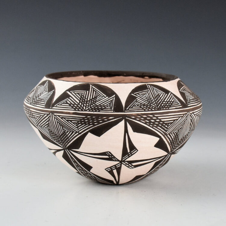 Pino-Cheromiah, June - Bowl with Fine-Line Star and Sunset Designs - Image 2