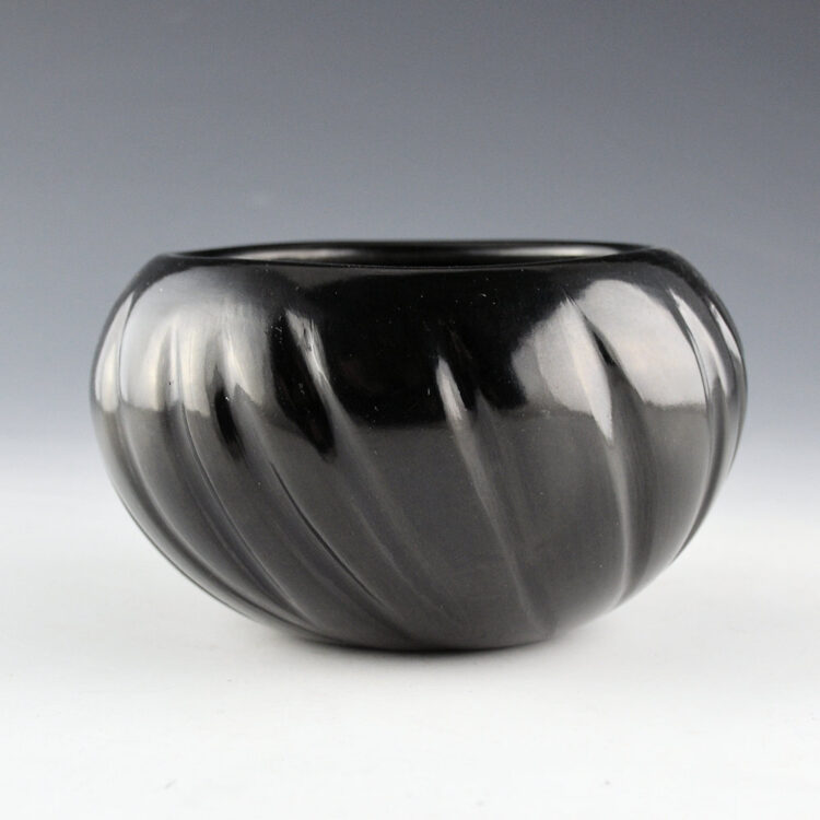 Shupla, Helen - Melon Bowl with 20 Swirling Ribs (1970)