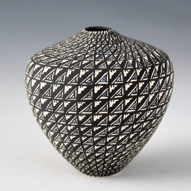 Victorino, Sandra  - Swirling Kiva Step Design Jar