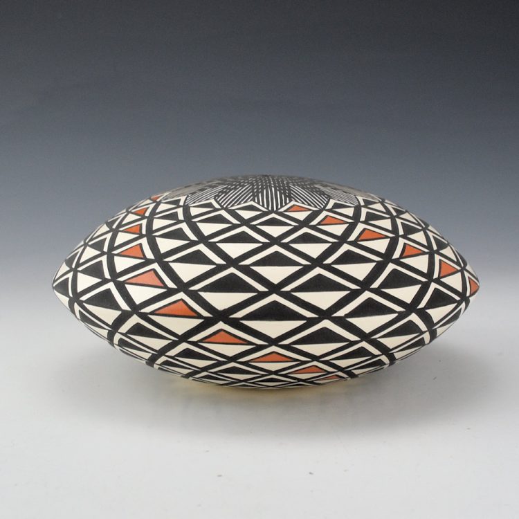 Chino, Alicia Kelsey - Large Seedpot with Basket Weave Design - Image 2