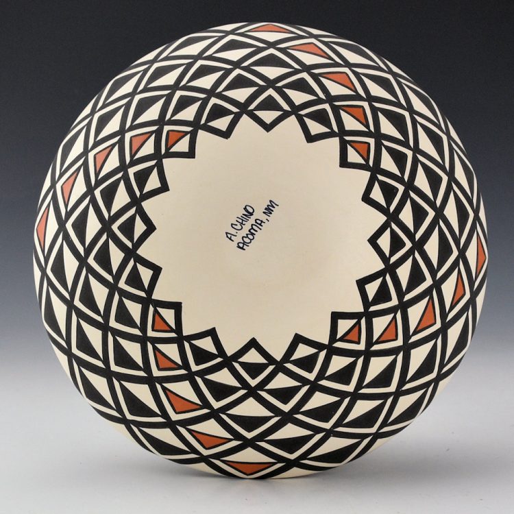 Chino, Alicia Kelsey - Large Seedpot with Basket Weave Design - Image 3