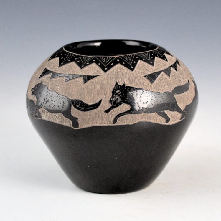 Garcia, Gloria "Golden Rod" - Bowl with Seven Wolves - Image 4