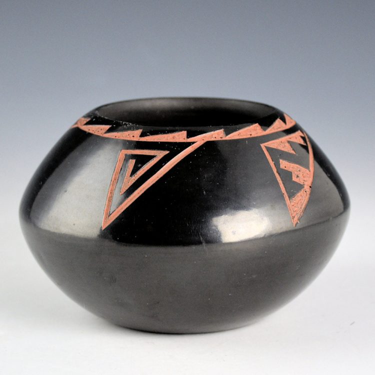 Tse-Pe & Dora - Bowl with Lightning Designs (1975)