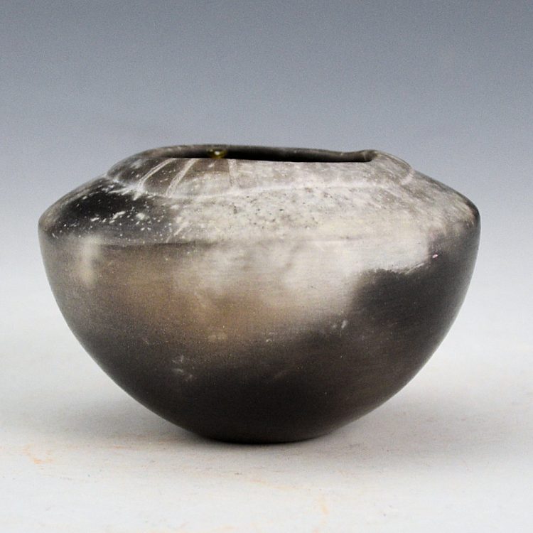 Stevens, Jacquie - Small Black-and-White Bowl with Carved Rim (1990s)