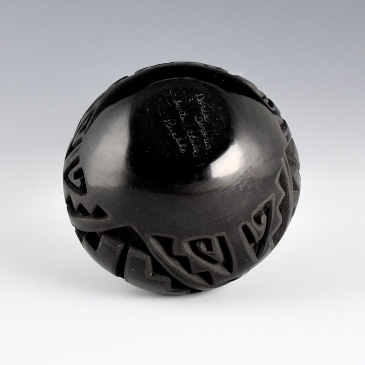 Tenorio, Doris - Bowl with Deeply Carved Mountain and Rain Designs - Image 4