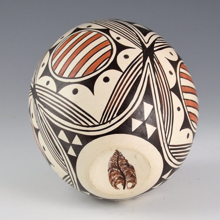 Naha, Helen "Feather Woman - Jar with Sun Designs (1980s) - Image 4