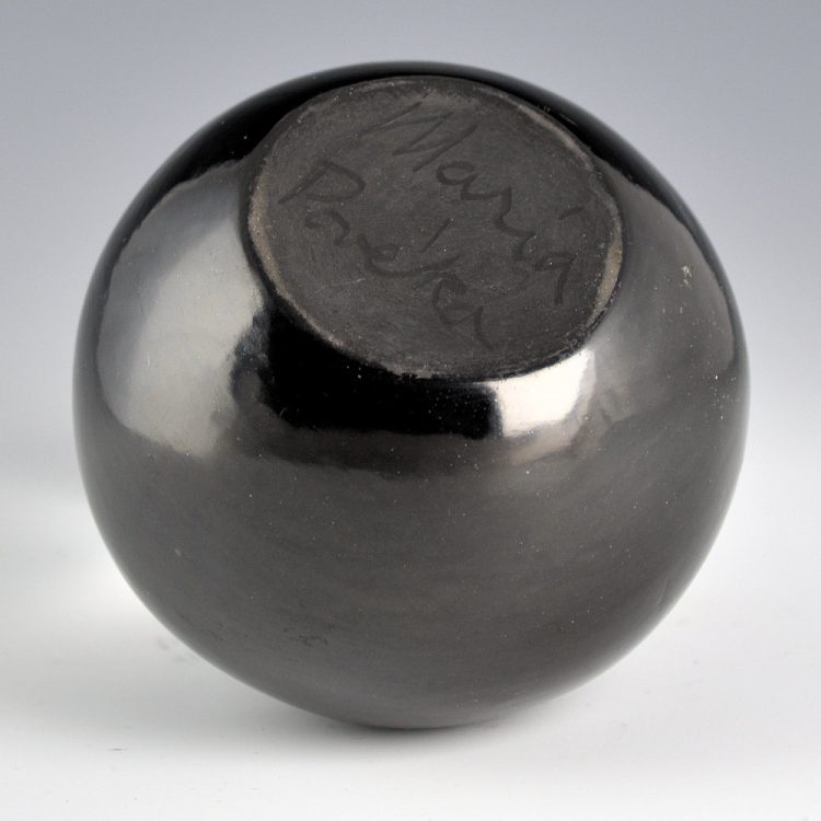 Martinez, Maria - Plainware Bowl "Maria Poveka", 1950s - Image 4