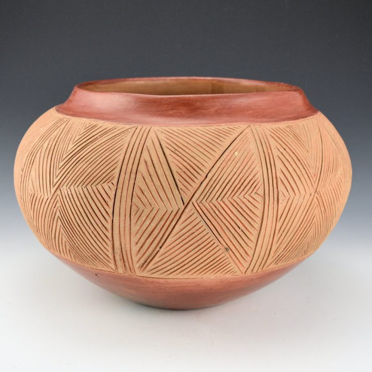 Montoya, Tomasita - 12" Wide Potsuwi'i Incised Jar with Butterfly Designs (1950s) - Image 5