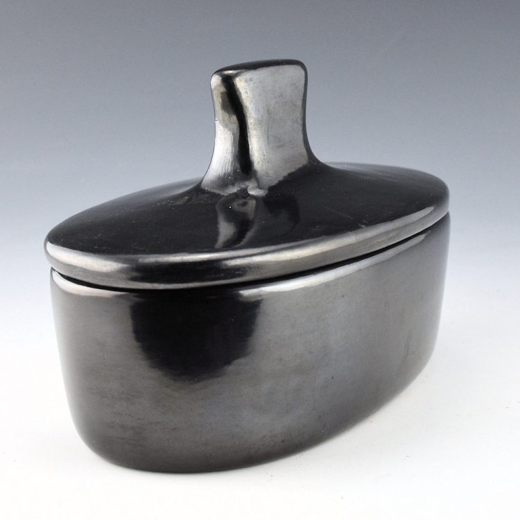 Martinez, Anita - Plainware Oval Bowl with Lid (1970s) - Image 4