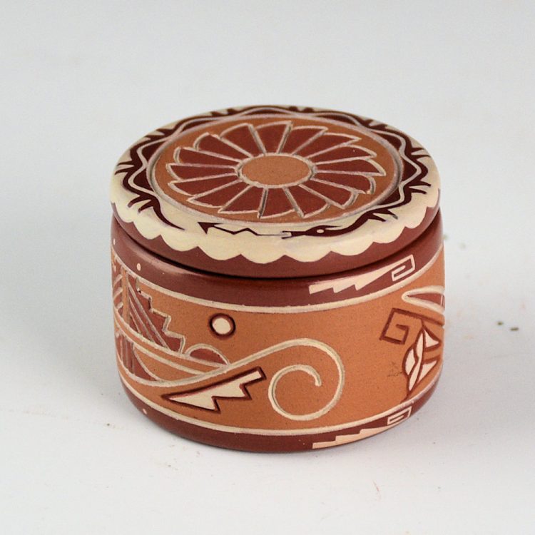 Curran, Dolores - Small Round Box with Feather Design Lid