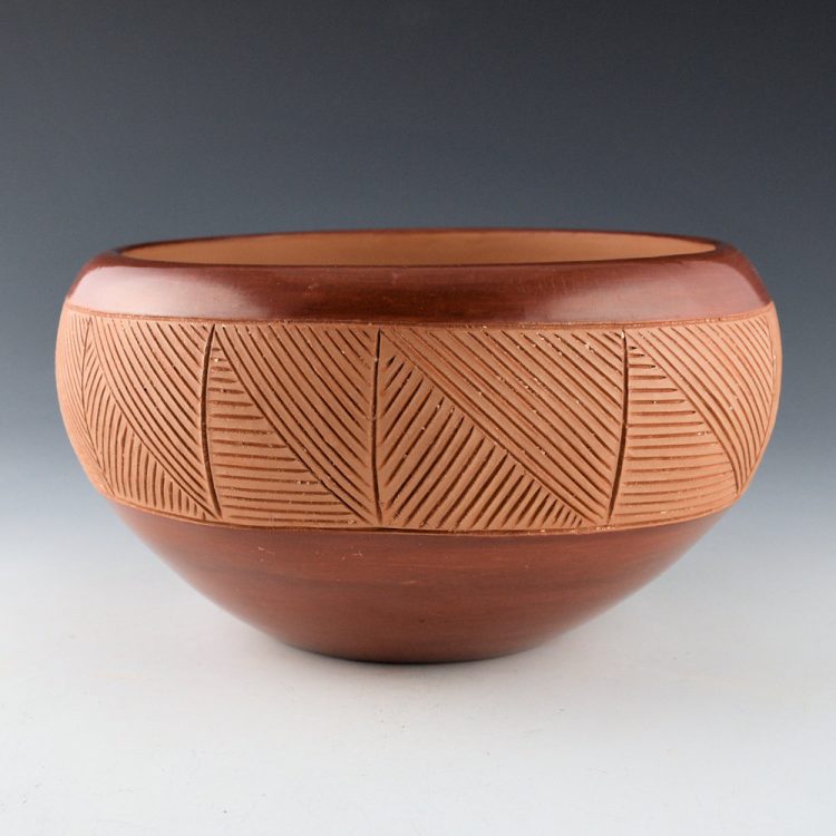 Naranjo, Dominguita Sisneros - 9" Wide Bowl with Incised Potsuwi'i Designs (1970s) - Image 2