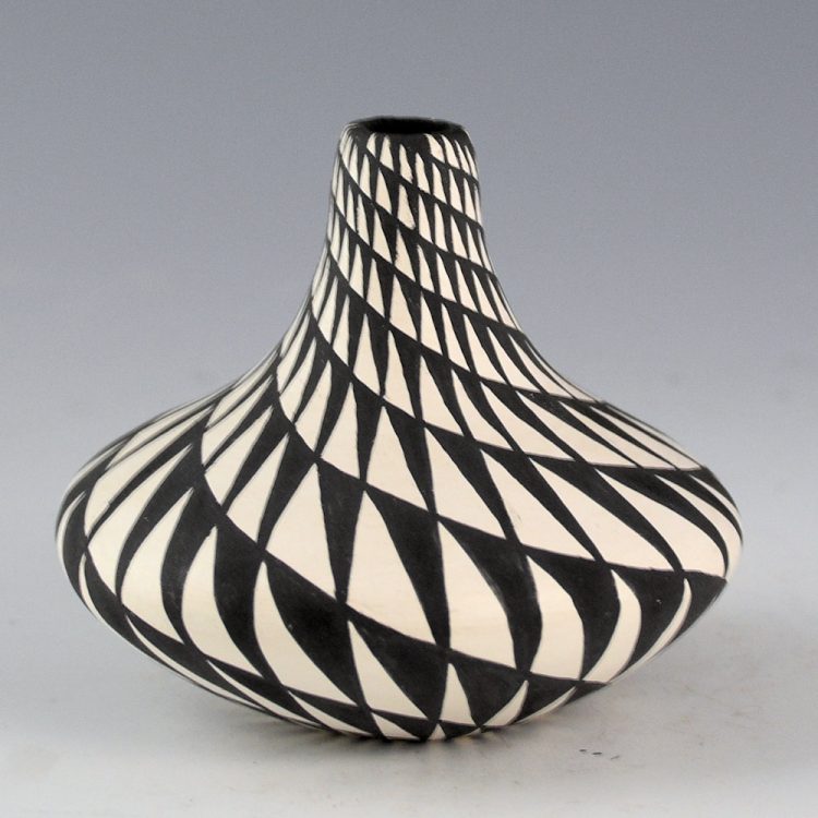 Torivio, Dorothy - Small Jar with Mountain Spiral Design (1980s) - Image 3