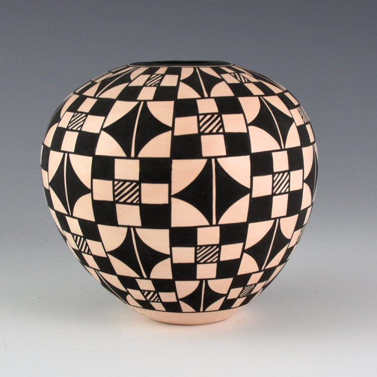 Patricio, Georgia - Bowl with Star Designs