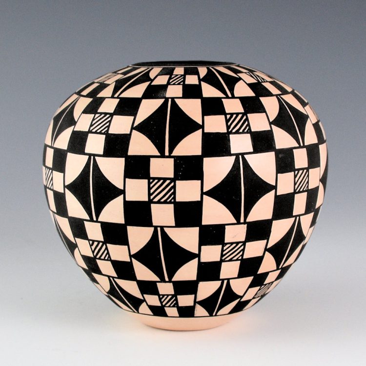 Patricio, Georgia - Bowl with Star Designs - Image 3