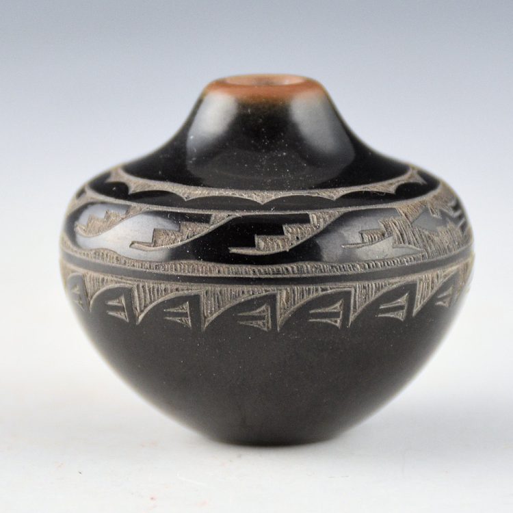 Naranjo, Geri  - Small Black and Sienna Jar with Avanyu and Clouds - Image 3