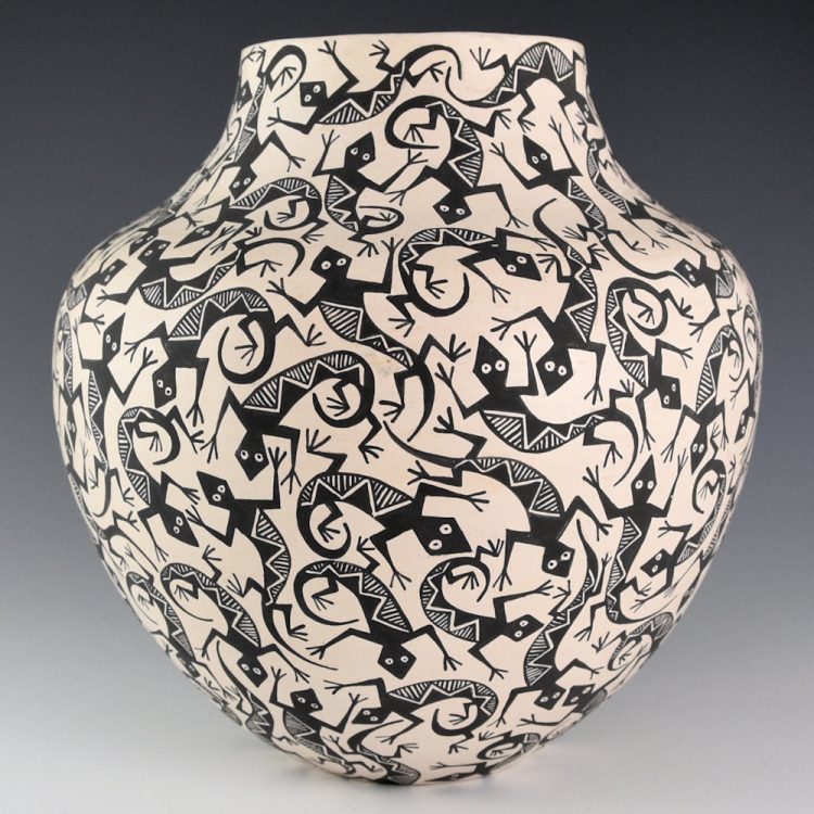 Aragon, John - Large Jar with Mimbres Lizards (2000)