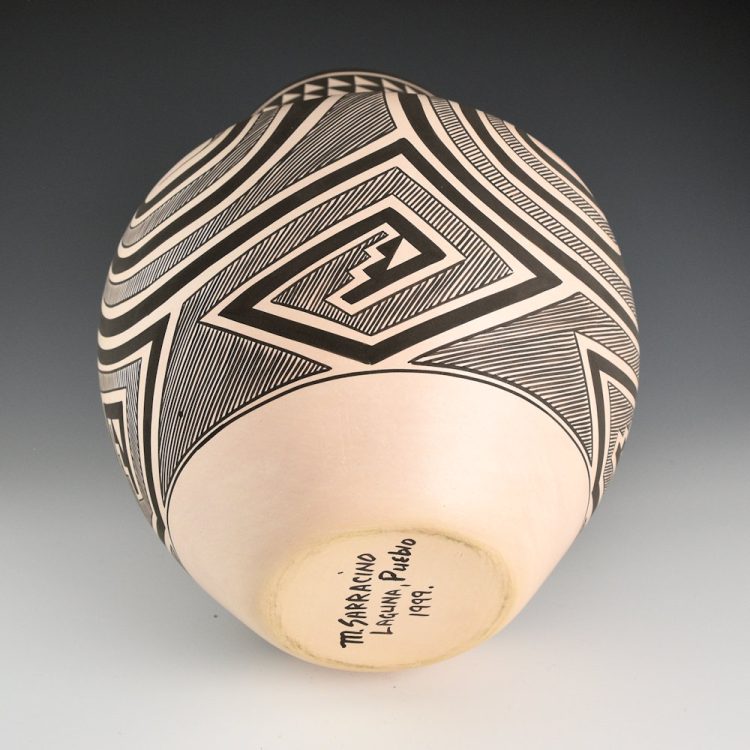 Sarracino, Myron - Jar with Tularosa Swirl and Mountain Design (1999) - Image 4