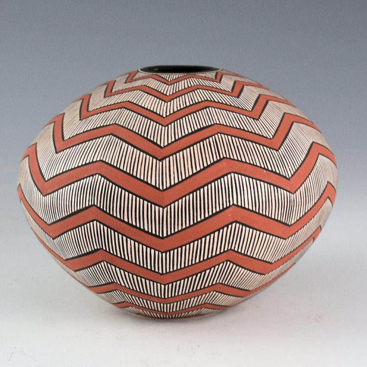 Estevan, Paula - Bowl with "Op-Art" Star Design (2008)