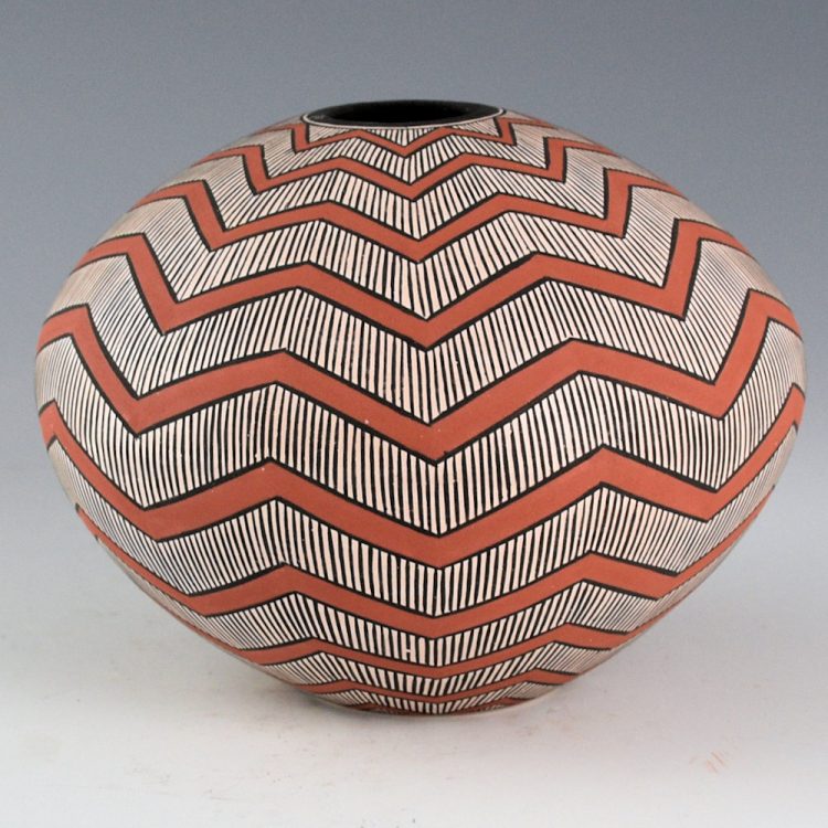 Estevan, Paula - Bowl with "Op-Art" Star Design (2008) - Image 3