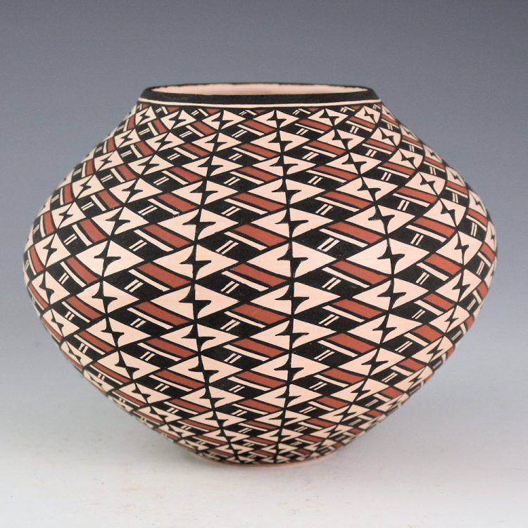 Estevan, Paula - Bowl with "Op-Art" Bird Wing Design (2008)