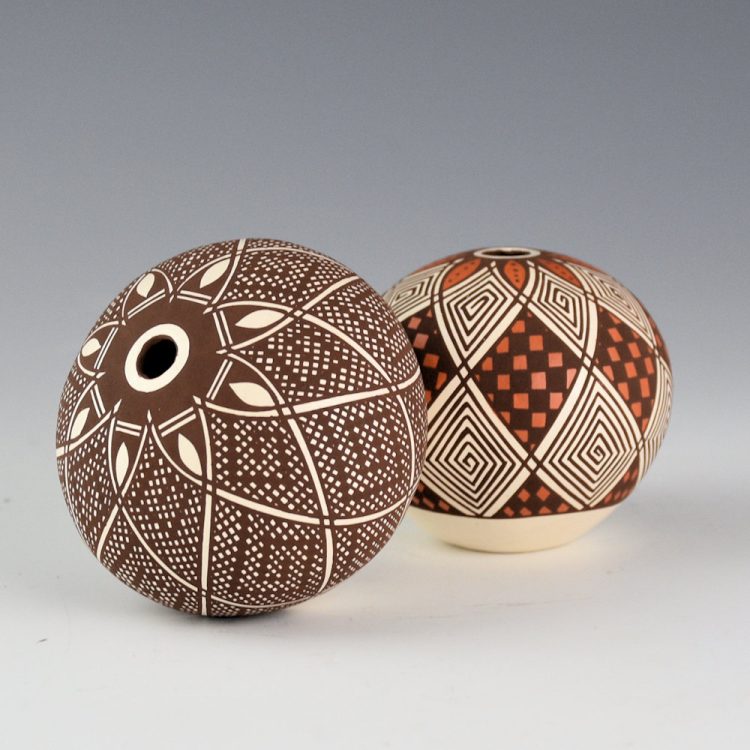 Patricio, Robert - Small "Starburst" Seedpot - Image 6