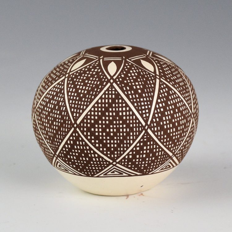 Patricio, Robert - Small "Starburst" Seedpot