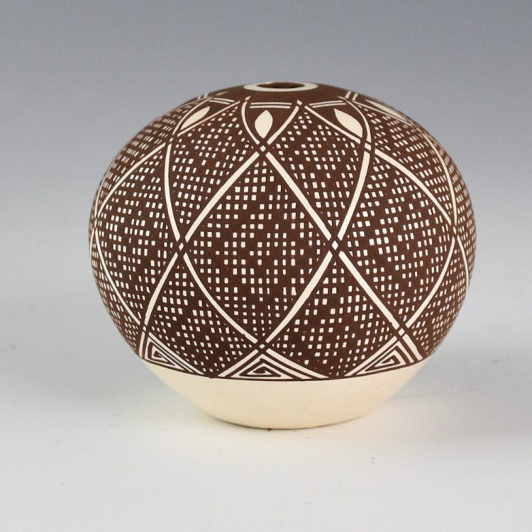 Patricio, Robert - Small "Starburst" Seedpot - Image 3