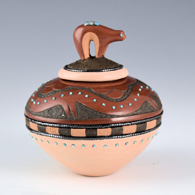 Sanchez, Russell  - Small Polychrome Jar with Bear Lid and 106 Stones - Image 2