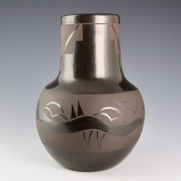 Naranjo, Nicolasa -  Water Jar with Avanyu and Lightning Designs (1970s) - Image 4