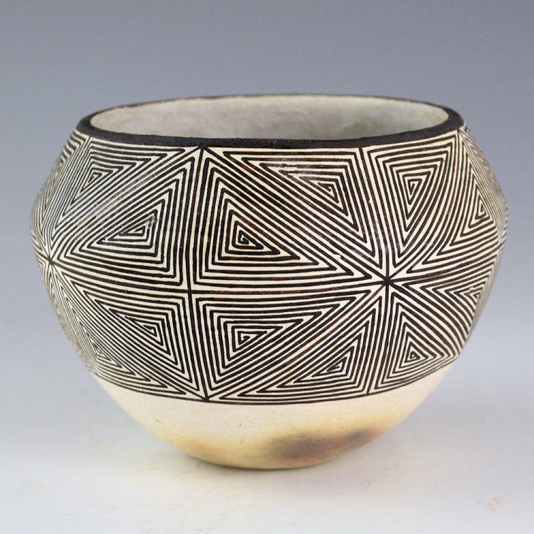 Garcia, Sarah - Bowl with Interlocking Stars (1960s)