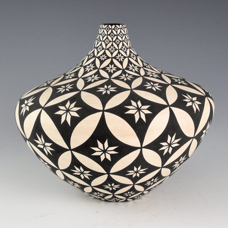 Torivio, Dorothy - Long Neck Shoulder Jar with Snowflake Design (1980s)