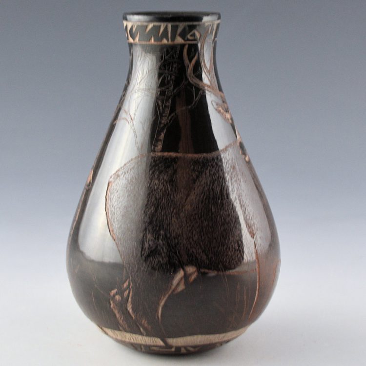 Naranjo, Johnathan - "Winter Stillness" Jar with Three Deer (2024) - Image 3