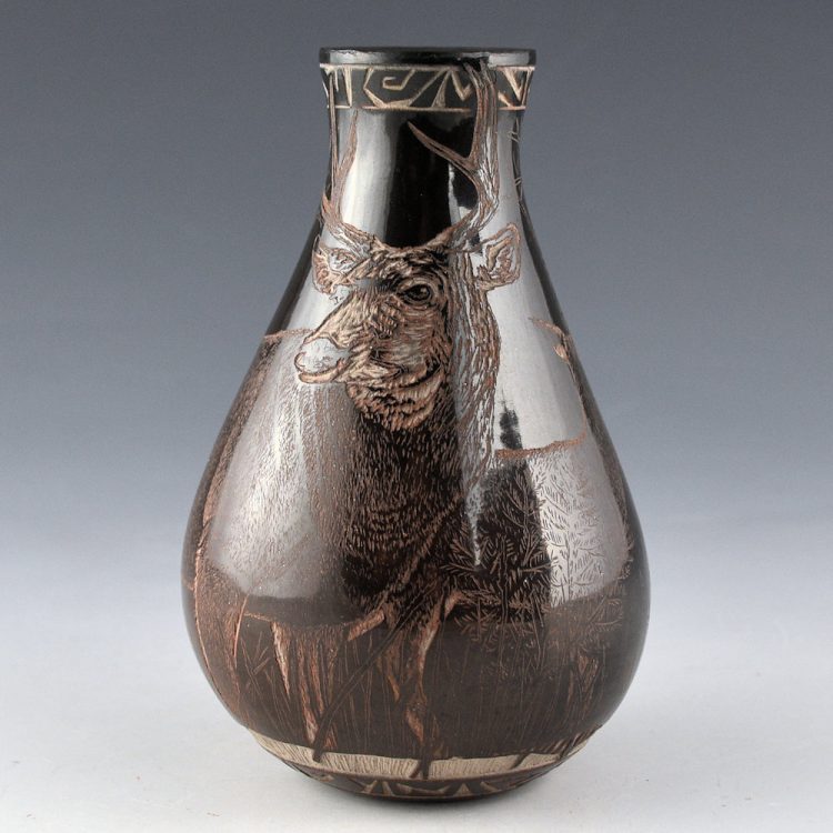 Naranjo, Johnathan - "Winter Stillness" Jar with Three Deer (2024) - Image 4